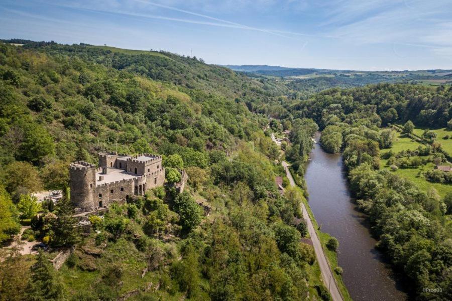 Studio En Auvergne Le Ruisseau Lejlighed Saint-Priest-Bramefant Eksteriør billede